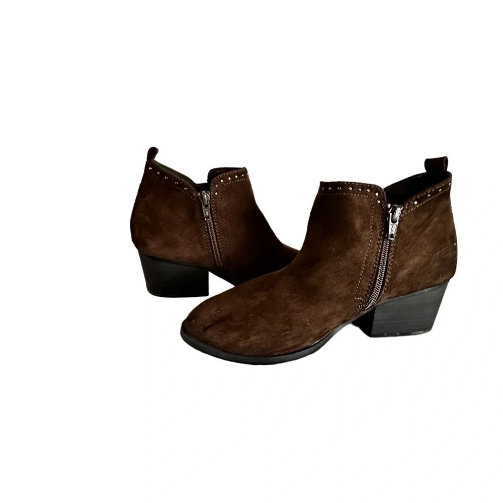 🔴 5 for $40 SALE!  Sonoma Brown Faux Suede studded zipper closure booties sz 9